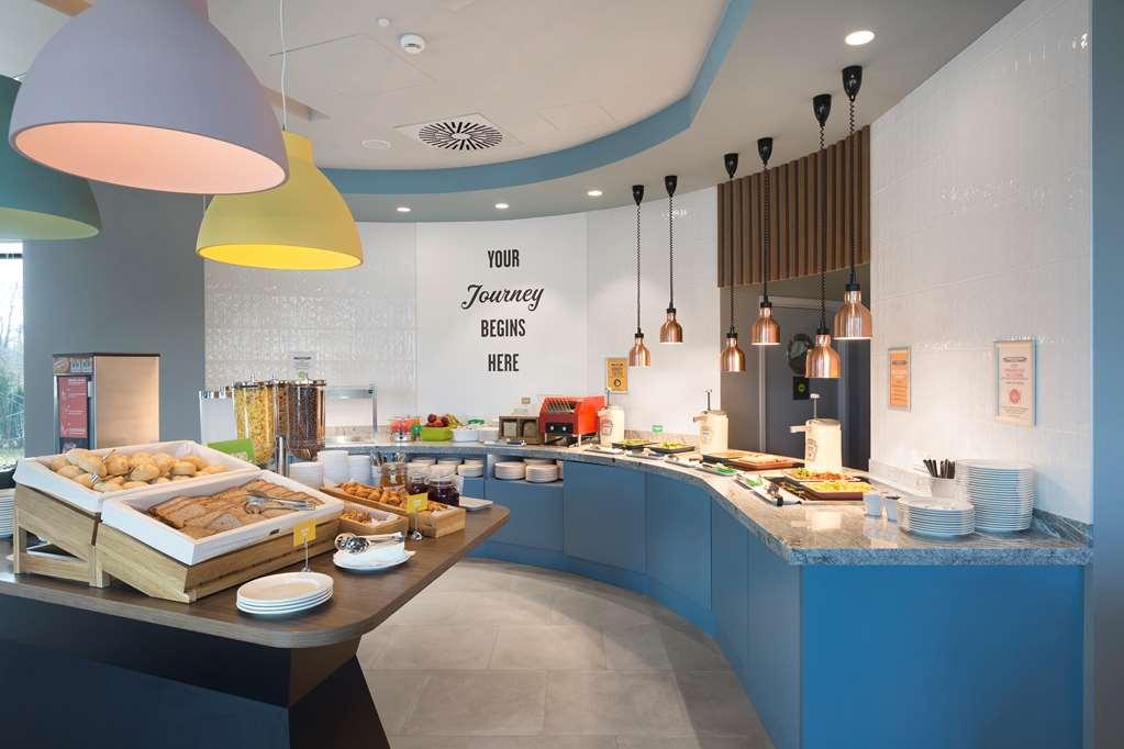 Hampton By Hilton Krakow Airport Hotell Balice Eksteriør bilde
