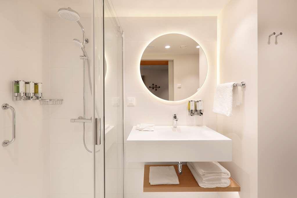 Hampton By Hilton Krakow Airport Hotell Balice Eksteriør bilde